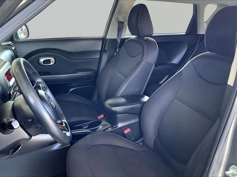Used 2015 Kia Soul FWD image 7