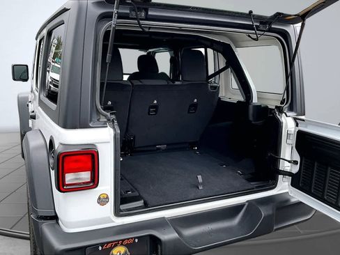 Used 2024 Jeep Wrangler Sport S AWD/4WD image 19