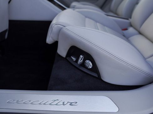 Used 2020 Porsche Panamera 4 Executive w/ Premium Package Plus image 34