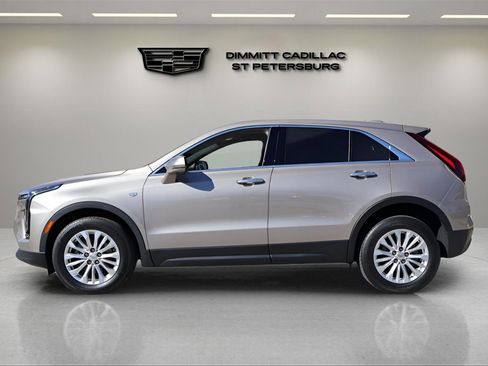 Used 2024 Cadillac XT4 Luxury w/ Cold Weather Package image 2