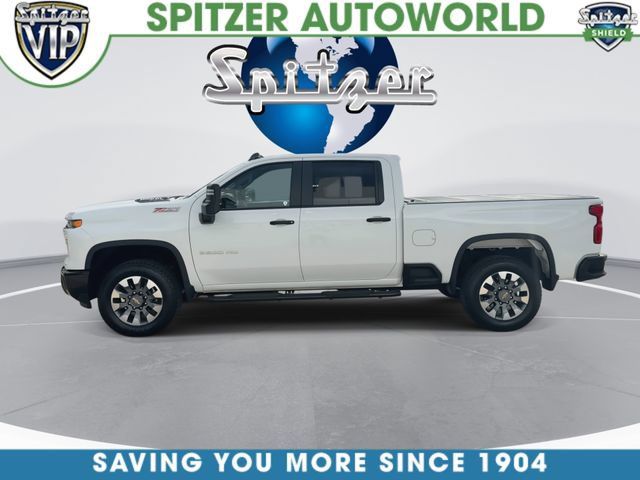 Used 2025 Chevrolet Silverado 2500 Custom w/ Custom Value Package AWD/4WD image 6