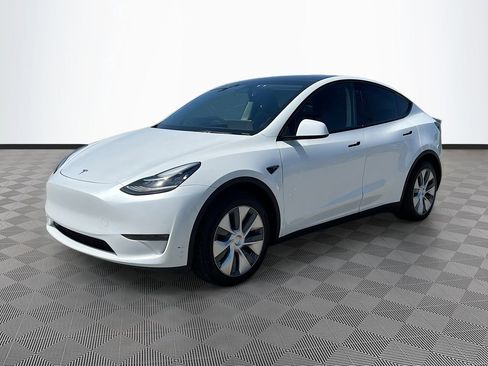 Used 2023 Tesla Model Y Long Range AWD/4WD image 3