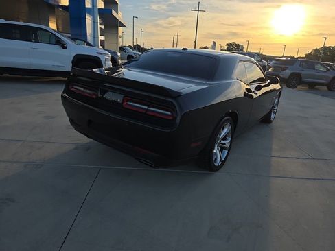 Used 2022 Dodge Challenger R/T image 15