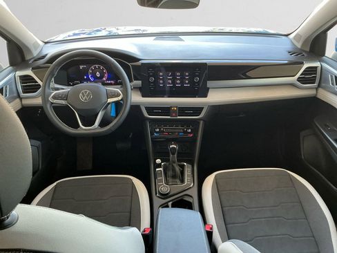 New 2025 Volkswagen Taos SE image 10