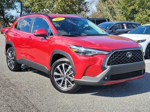 Used 2023 Toyota Corolla Cross XLE image 36