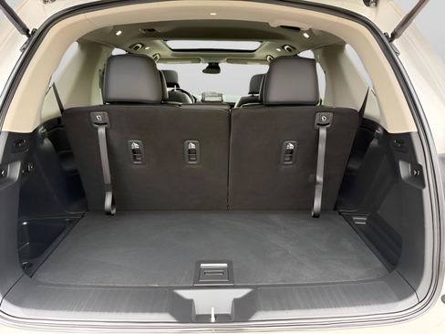 Certified 2024 Honda Pilot Touring image 28