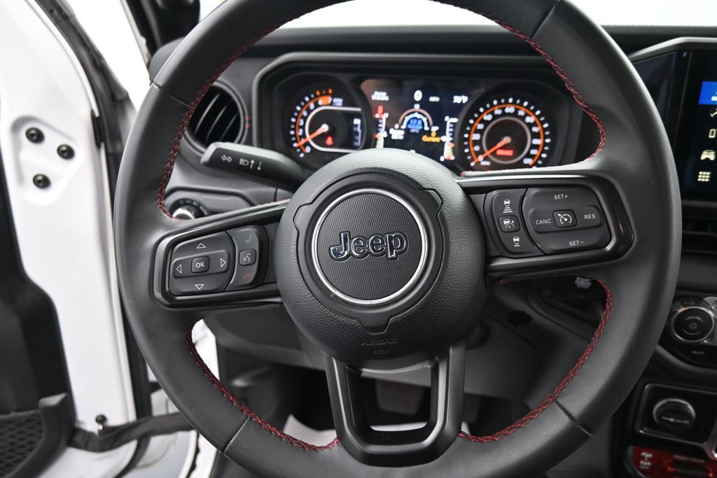 Used 2024 Jeep Wrangler Unlimited Rubicon AWD/4WD image 21