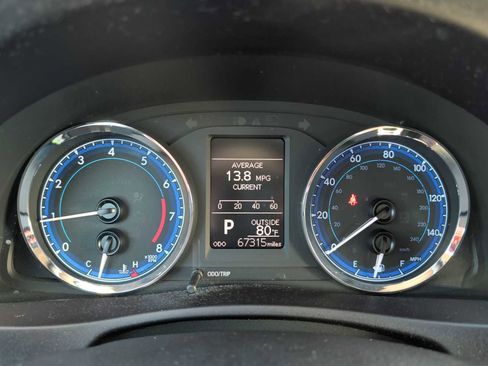 Used 2017 Toyota Corolla LE image 11