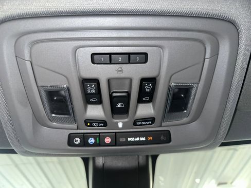 Used 2019 GMC Sierra 1500 SLT w/ SLT Premium Plus Package image 17