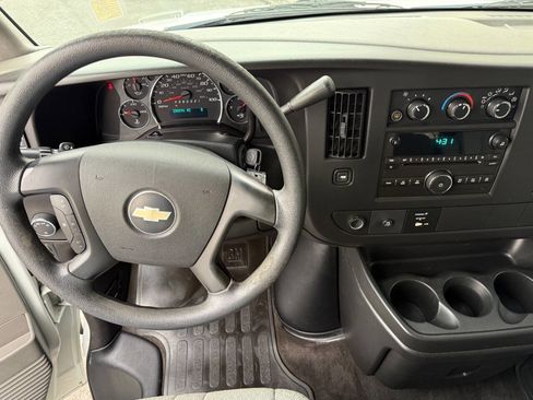 Used 2009 Chevrolet Express 3500 Passenger w/ LT Preferred Equipment Group image 10