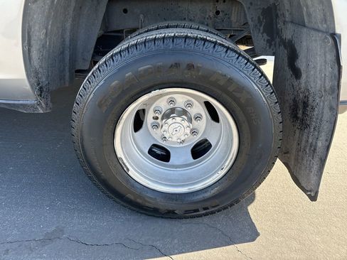 Used 2020 RAM 3500 Big Horn w/ Level 1 Equipment Group AWD/4WD image 9