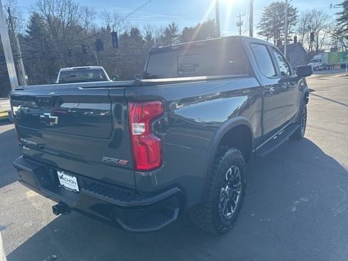 Used 2025 Chevrolet Silverado 1500 ZR2 w/ Technology Package image 5