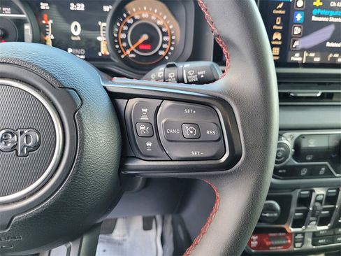 Used 2024 Jeep Wrangler Unlimited Rubicon image 22