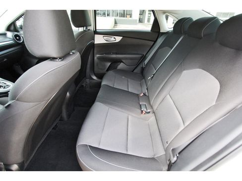 Certified 2023 Kia Forte LXS w/ LXS Technology Package FWD image 10