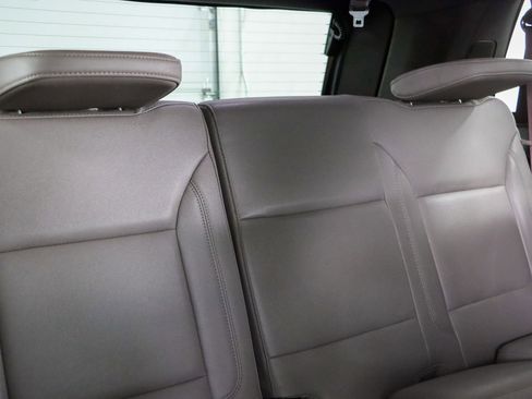 Used 2023 Chevrolet Tahoe Z71 w/ Luxury Package image 34