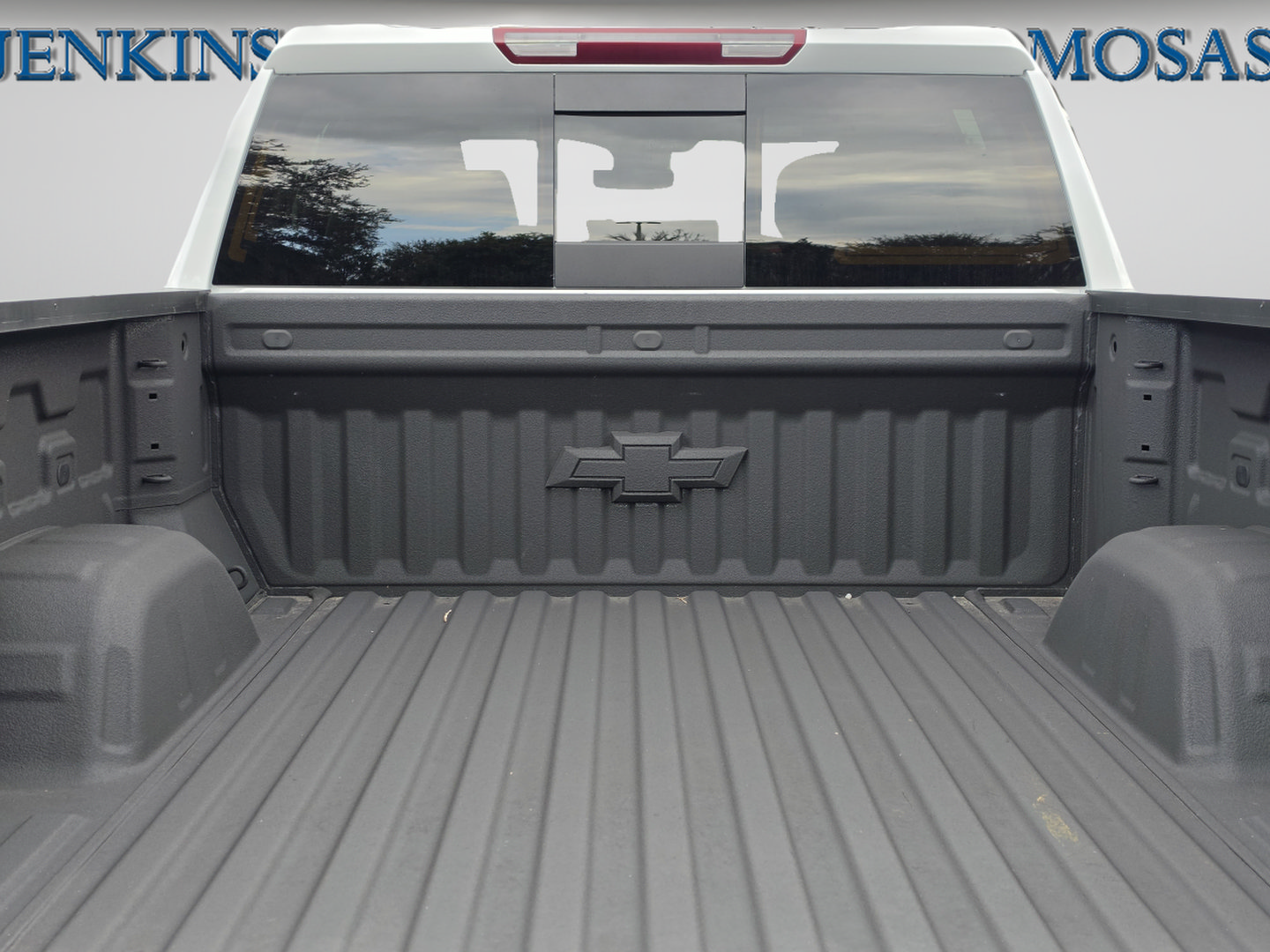 Used 2025 Chevrolet Silverado 1500 RST AWD/4WD image 15