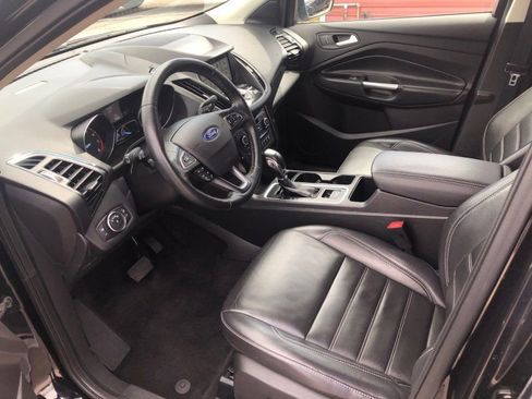 Used 2019 Ford Escape Titanium AWD/4WD image 9