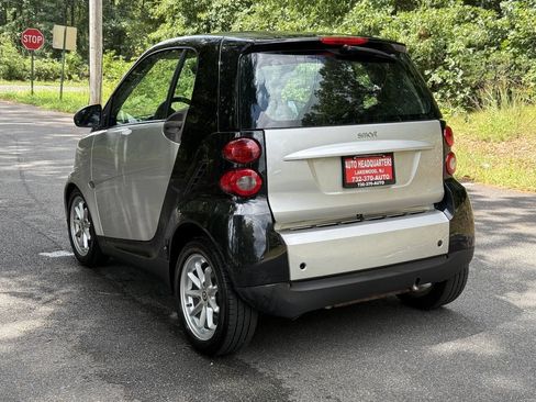 Used 2009 smart fortwo passion RWD image 8