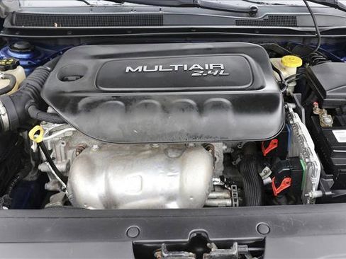 Used 2015 Chrysler 200 Limited FWD image 29