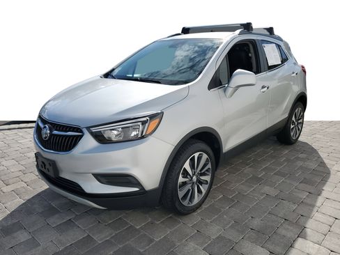 Used 2022 Buick Encore Preferred w/ Safety Package image 3