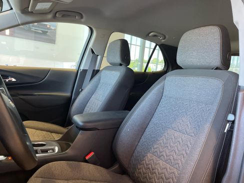 Used 2024 Chevrolet Equinox LT FWD image 8