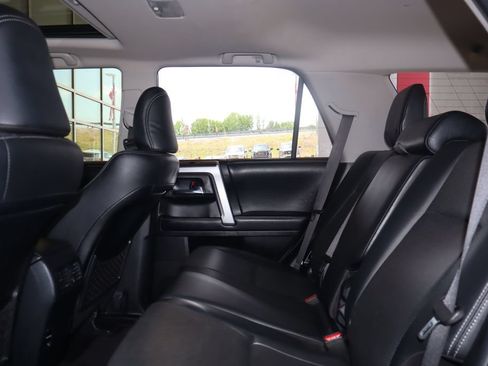 Used 2017 Toyota 4Runner Limited AWD/4WD image 33
