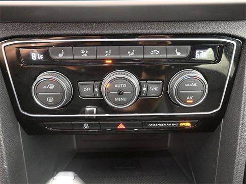 Used 2023 Volkswagen Atlas Cross Sport SE image 4