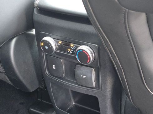 Used 2021 Ford Explorer XLT w/ Equipment Group 202A image 14