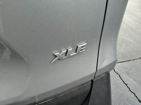 Used 2023 Toyota RAV4 XLE Premium image 10