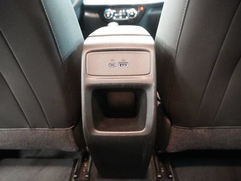 Used 2024 Chevrolet Trax LT w/ Driver Confidence Package FWD image 27
