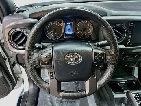 Used 2023 Toyota Tacoma TRD Off-Road image 11