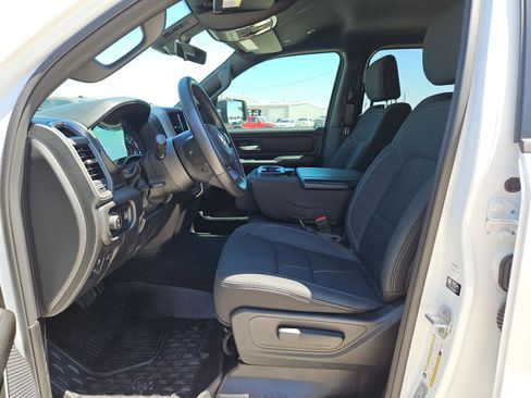 Used 2025 RAM 1500 Classic Warlock AWD/4WD image 9