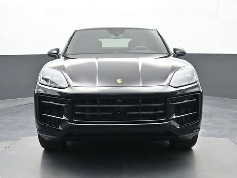 Certified 2024 Porsche Cayenne Coupe AWD/4WD image 26