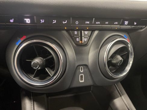Used 2023 Chevrolet Blazer LT AWD/4WD image 39