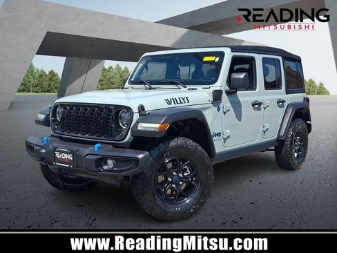 Used 2024 Jeep Wrangler Unlimited image 1