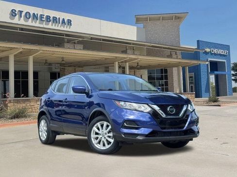 Used 2022 Nissan Rogue Sport S FWD image 2
