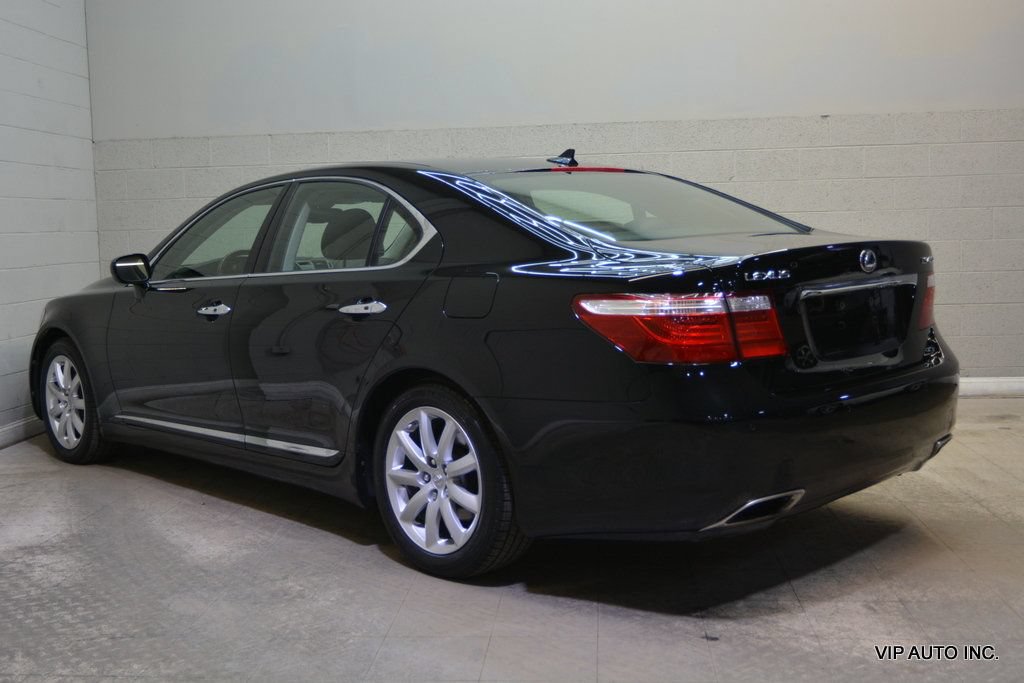 Used 2007 Lexus LS 460 RWD image 3