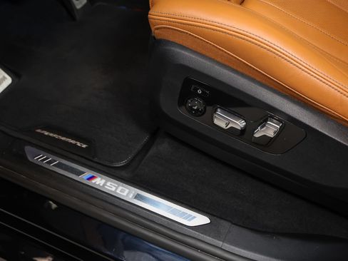 Used 2022 BMW X7 M50i AWD/4WD image 38