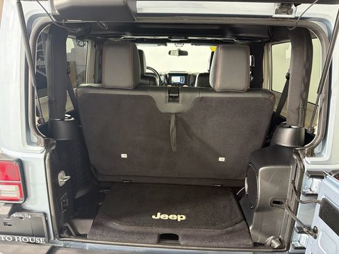 Used 2012 Jeep Wrangler Sahara AWD/4WD image 19