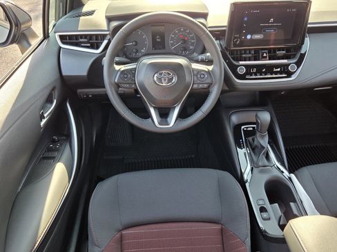 Certified 2025 Toyota Corolla SE w/ Convenience Package image 12