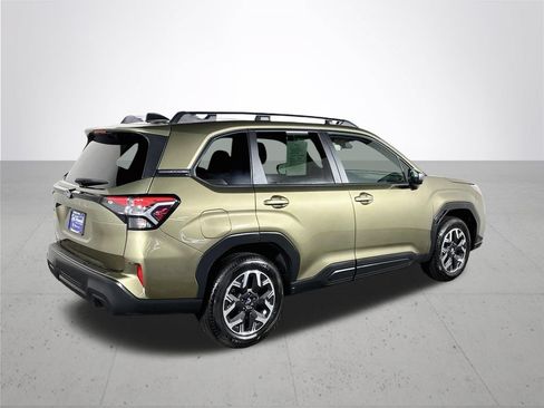 Certified 2026 Subaru Forester Premium AWD/4WD image 7