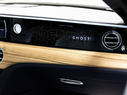 Used 2022 Rolls-Royce Ghost w/ Ghost Package image 53