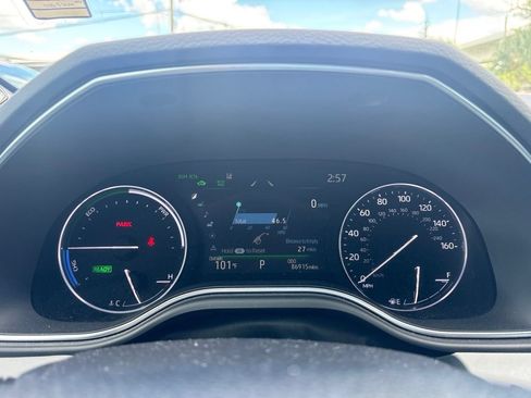Used 2021 Toyota Avalon Limited FWD image 21