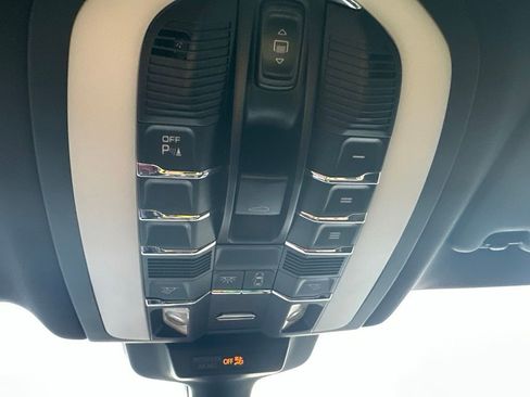 Used 2015 Porsche Macan S AWD/4WD image 10