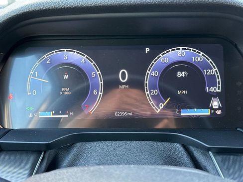 Used 2023 Jeep Grand Cherokee Laredo AWD/4WD image 23