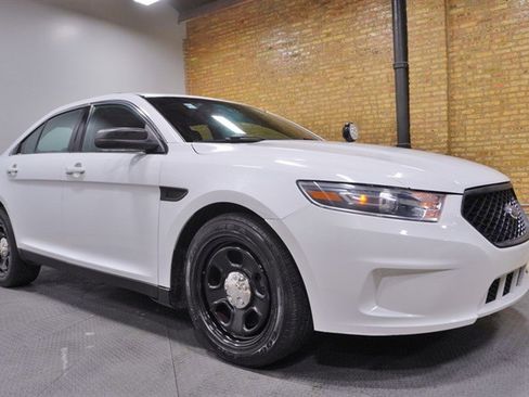 Used 2018 Ford Taurus Police Interceptor AWD image 8
