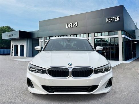 Used 2024 BMW 330i Sedan image 3
