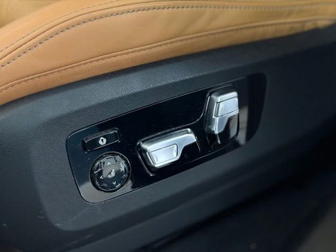 Used 2023 BMW X7 xDrive40i image 17