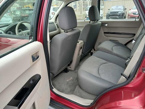 Used 2008 MAZDA Tribute i Sport image 11