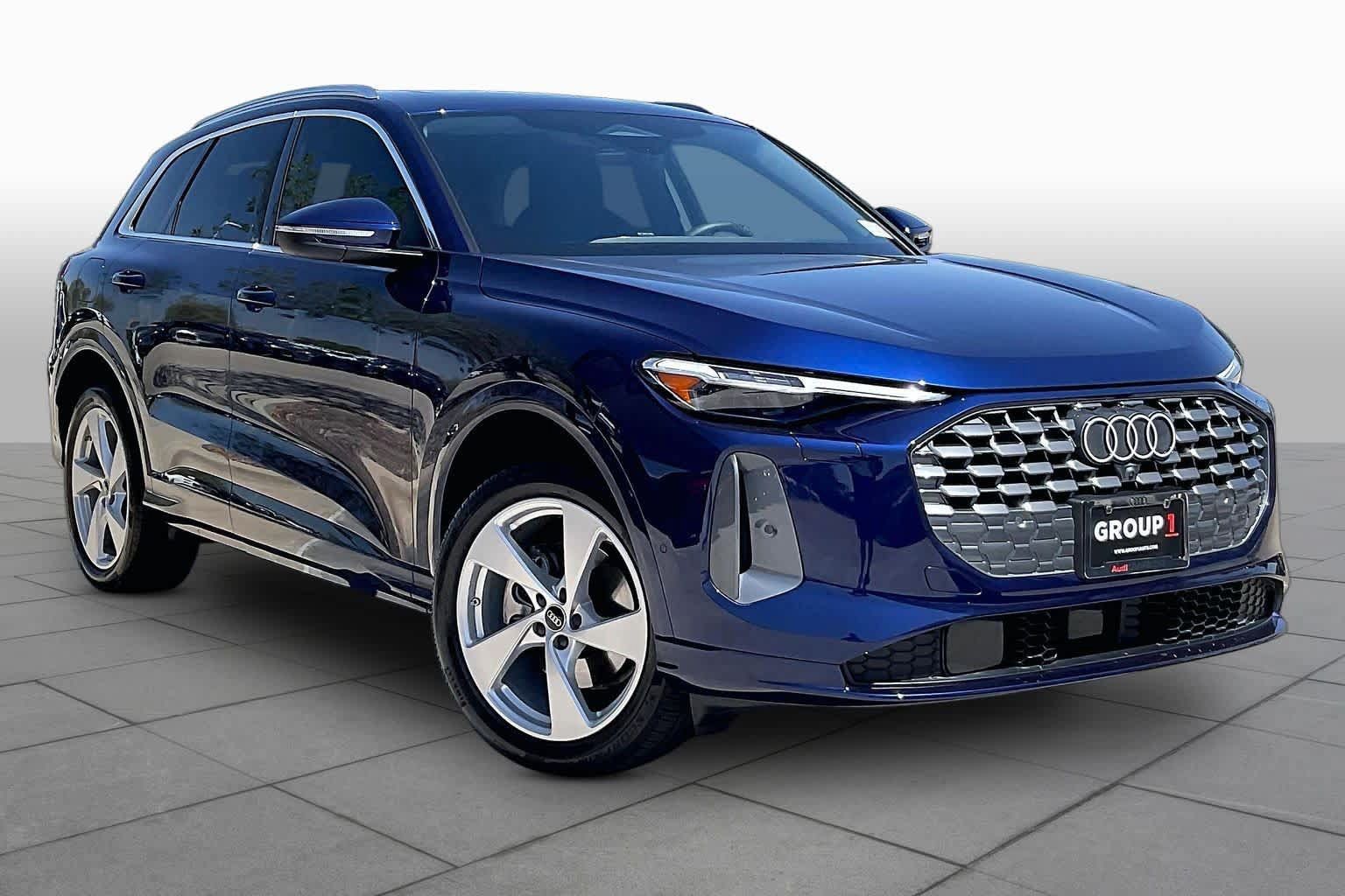 Used 2025 Audi Q5 Premium AWD/4WD image 3